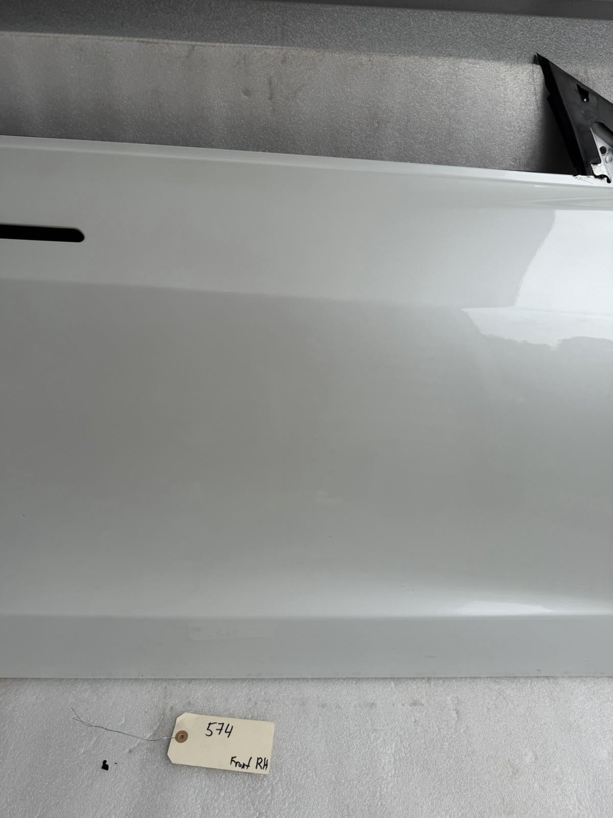 ♦️2017-2020 Tesla Model 3 Front Passenger Door Shell Panel Right RH White