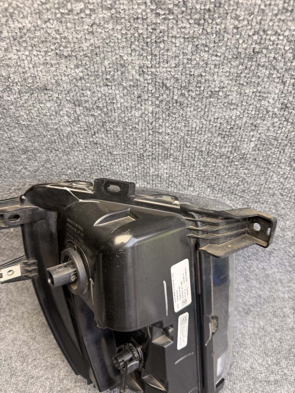 2016-2020 TESLA MODEL X FRONT LEFT DRIVER SIDE BUMPER FOG LIGHT OEM 1034326-00-A