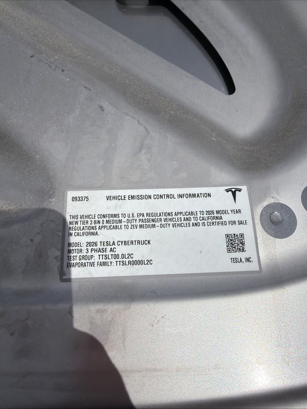 DMG‼️2024-2026 TESLA CYBERTRUCK HOOD POWER-GATE UPPER  2045100-00-A OEM