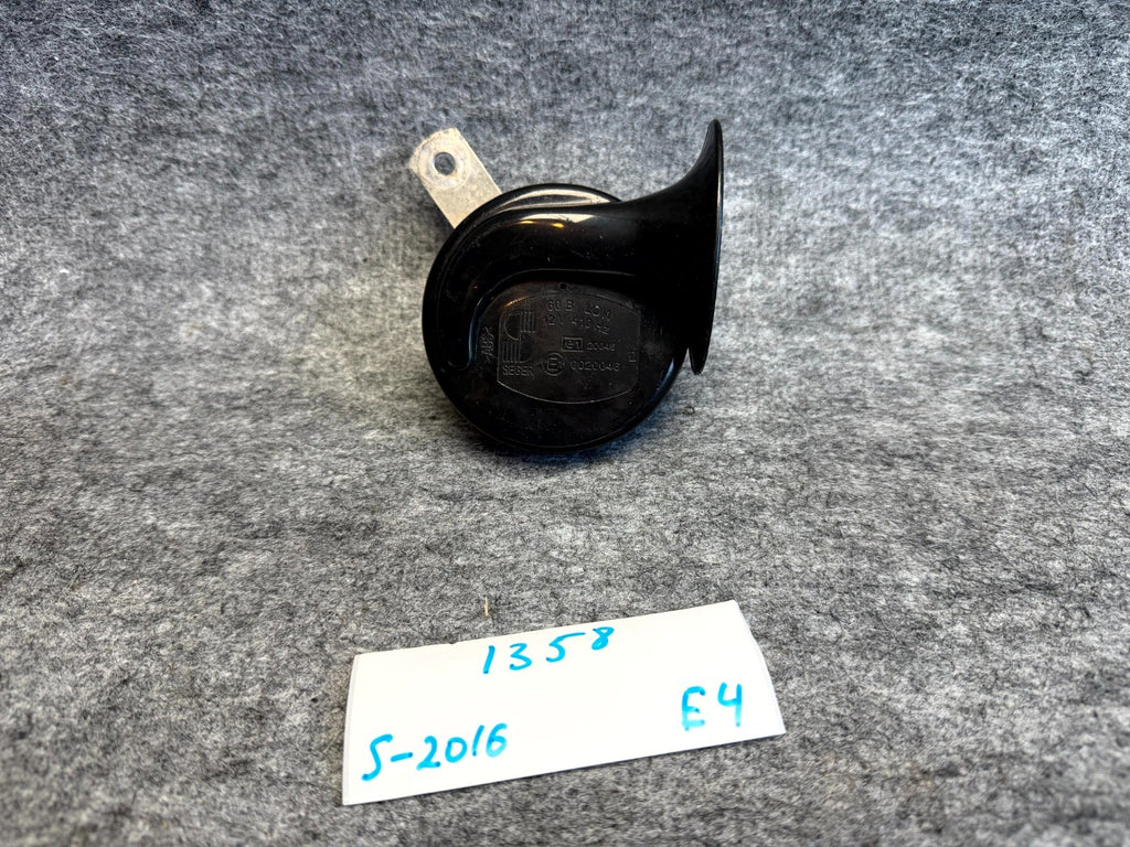 ♦️2012 – 2020 TESLA MODEL S HIGH PITCH TONE HORN WITH BRACKET OEM, E1 0020046