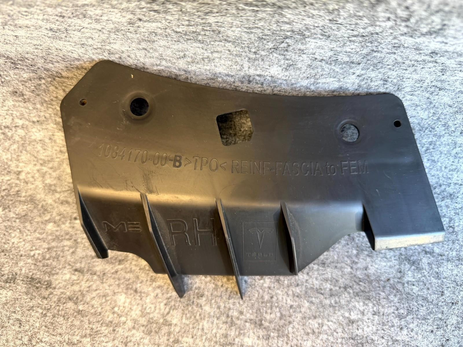 ♦️2017-2023 TESLA MODEL 3 FRONT RIGHT UPPER BUMPER BRACKET OEM, 1084170-00-B