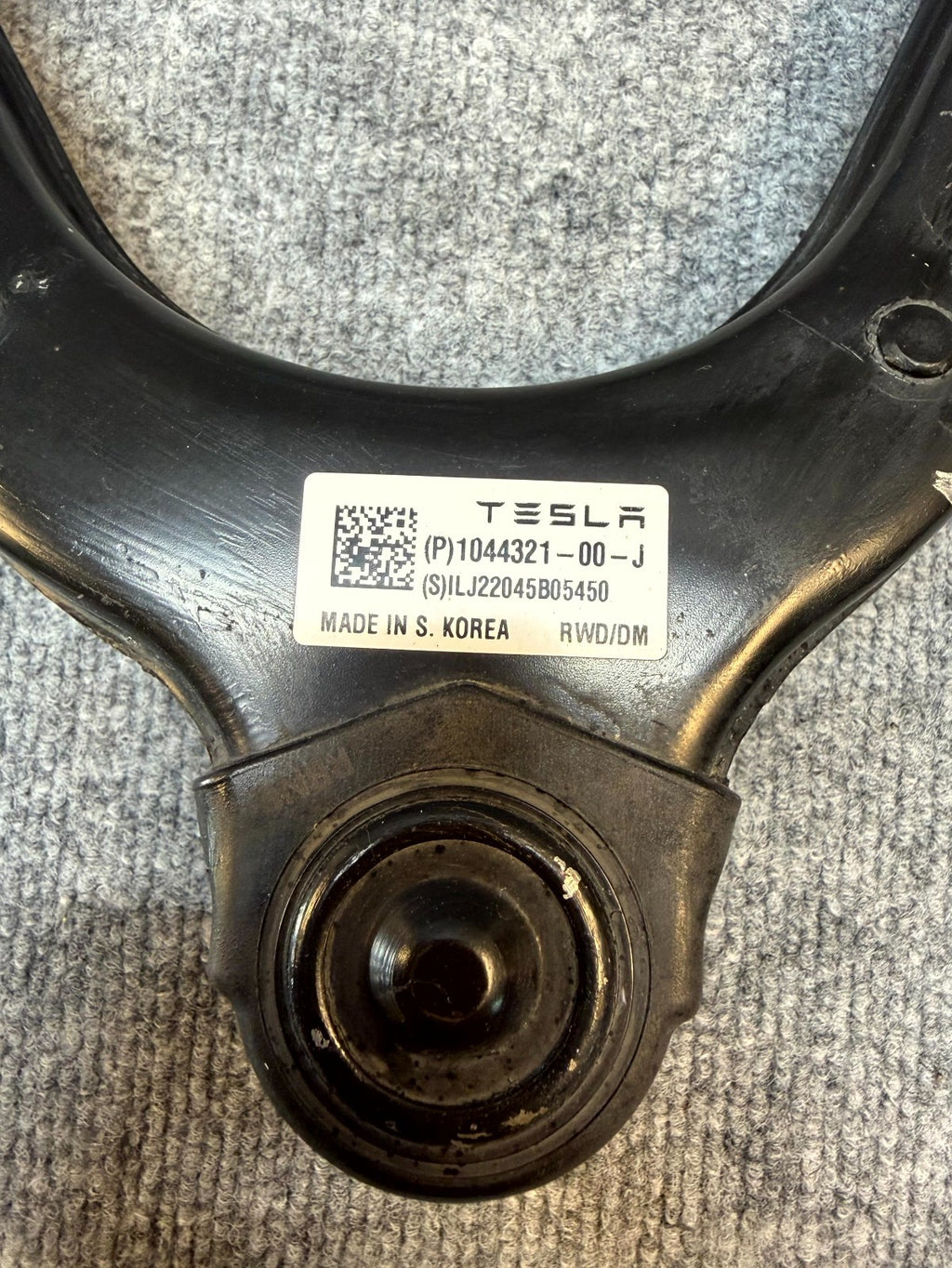2020 - 2024 TESLA MODEL Y FRONT LEFT SIDE UPPER CONTROL ARM OEM, 1044321-00-J