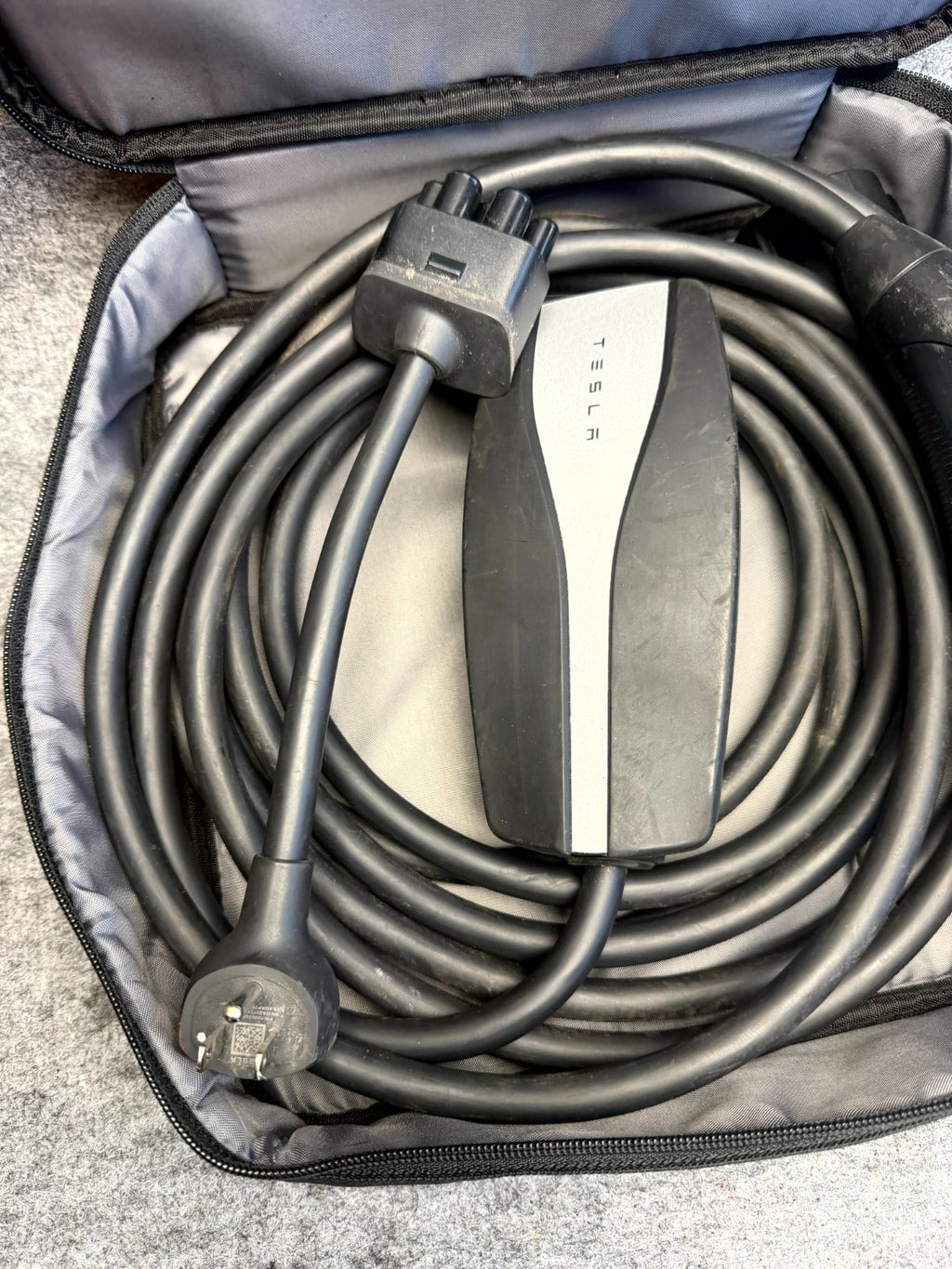 ♦️17-23 TESLA MODEL 3 Y X CHARGING CHARGER CASE HOLDER BAG OEM 1509564-00-A
