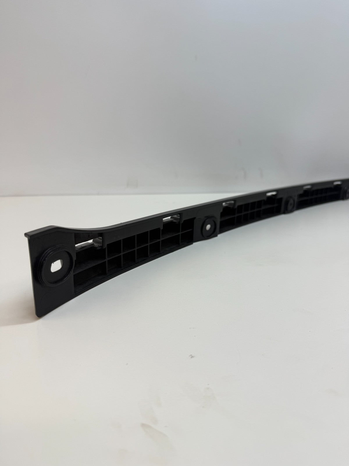 2012-2022 Tesla Model S Rear Bumper Center Support Bracket 6007724-00-E