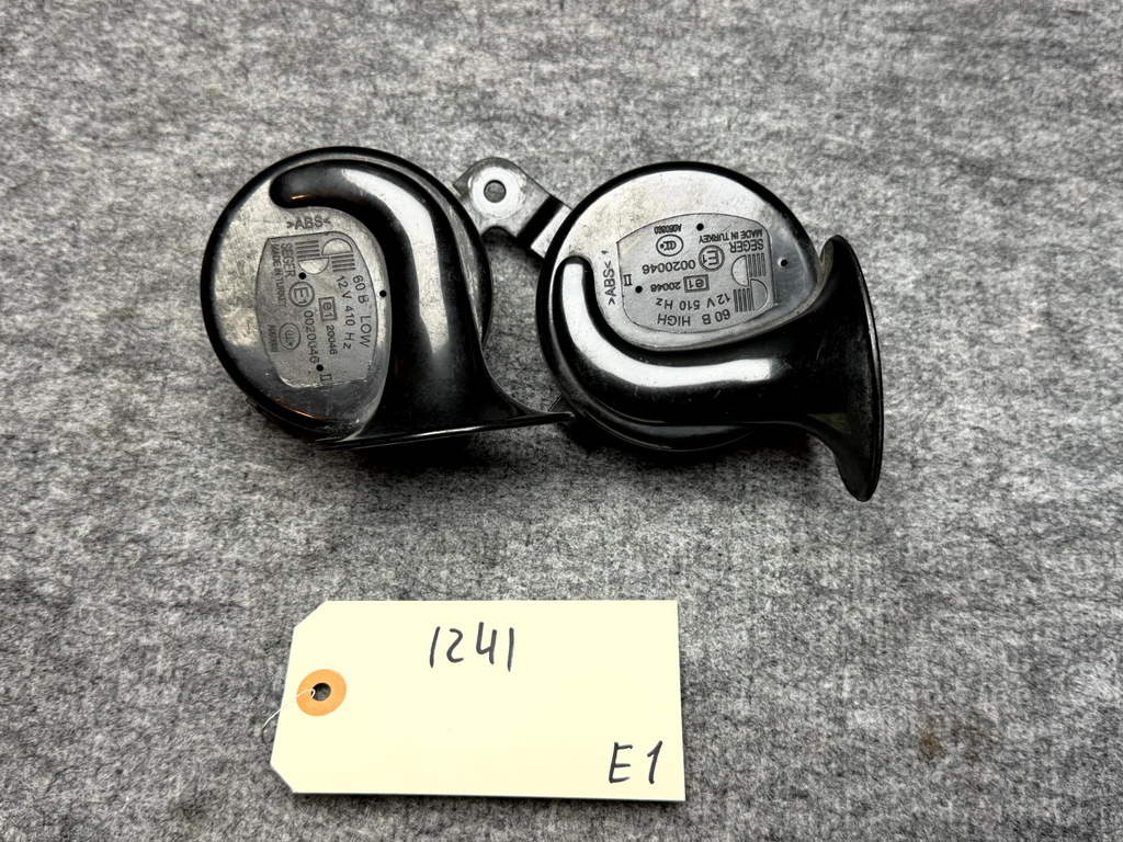 ♦️17–23 TESLA MODEL 3 LOW & HIGH PITCH NOTE TONE HORN SET OEM, P1486943-00-A
