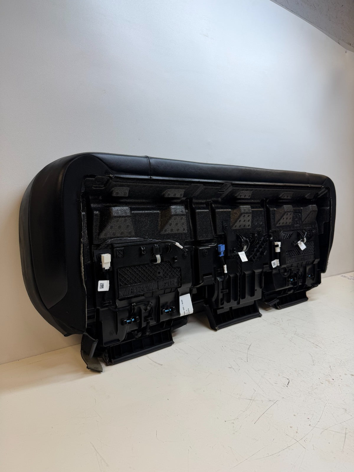 2020-2024 TESLA MODEL Y REAR SECOND 2ND ROW LOWER SEAT CUSHION 1552127-01-A