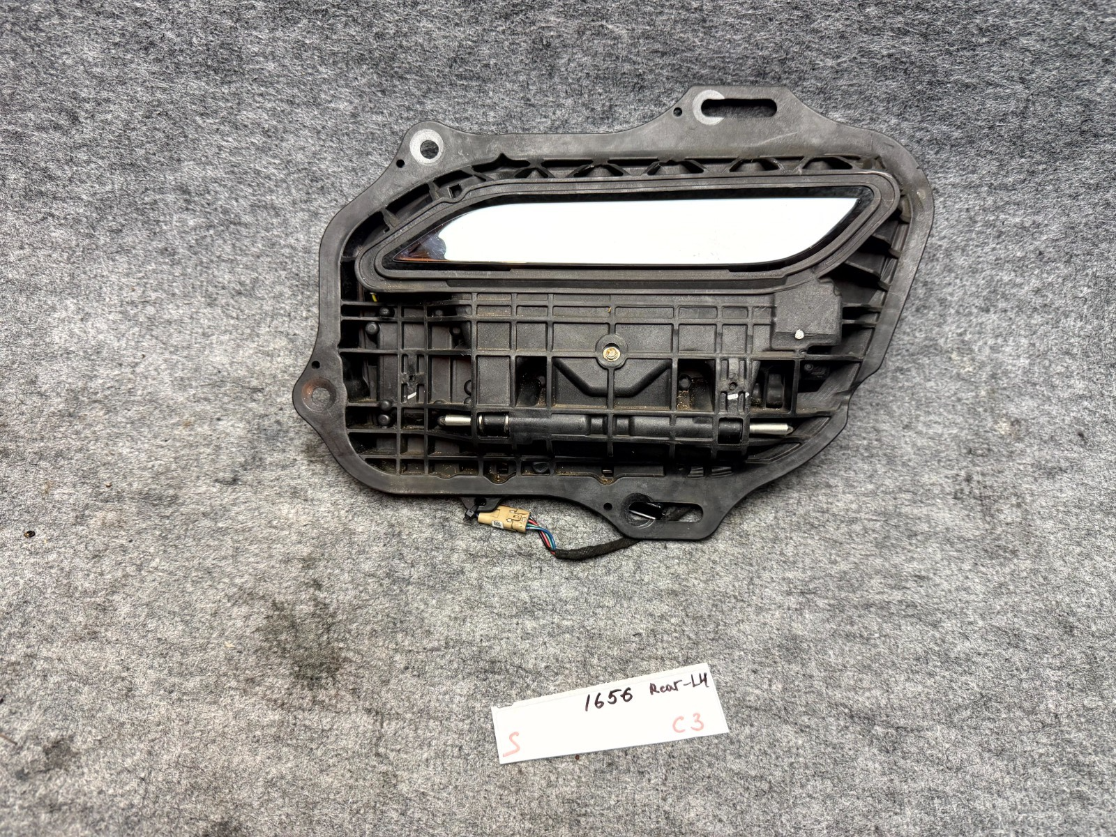 ♦️2012 - 2016 TESLA MODEL S REAR LEFT EXTERIOR DOOR HANDLE OEM, 1030275-S0-A