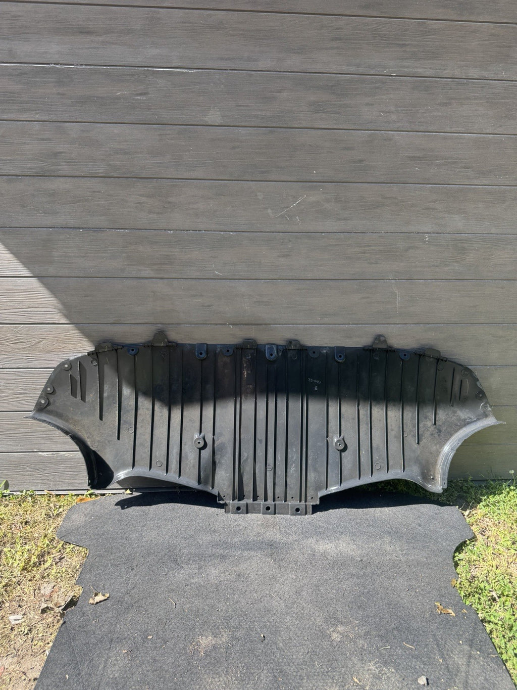 2020 - 2024 TESLA MODEL Y REAR BUMPER LOWER SHIELD DIFFUSER PANEL OEM 149400700B