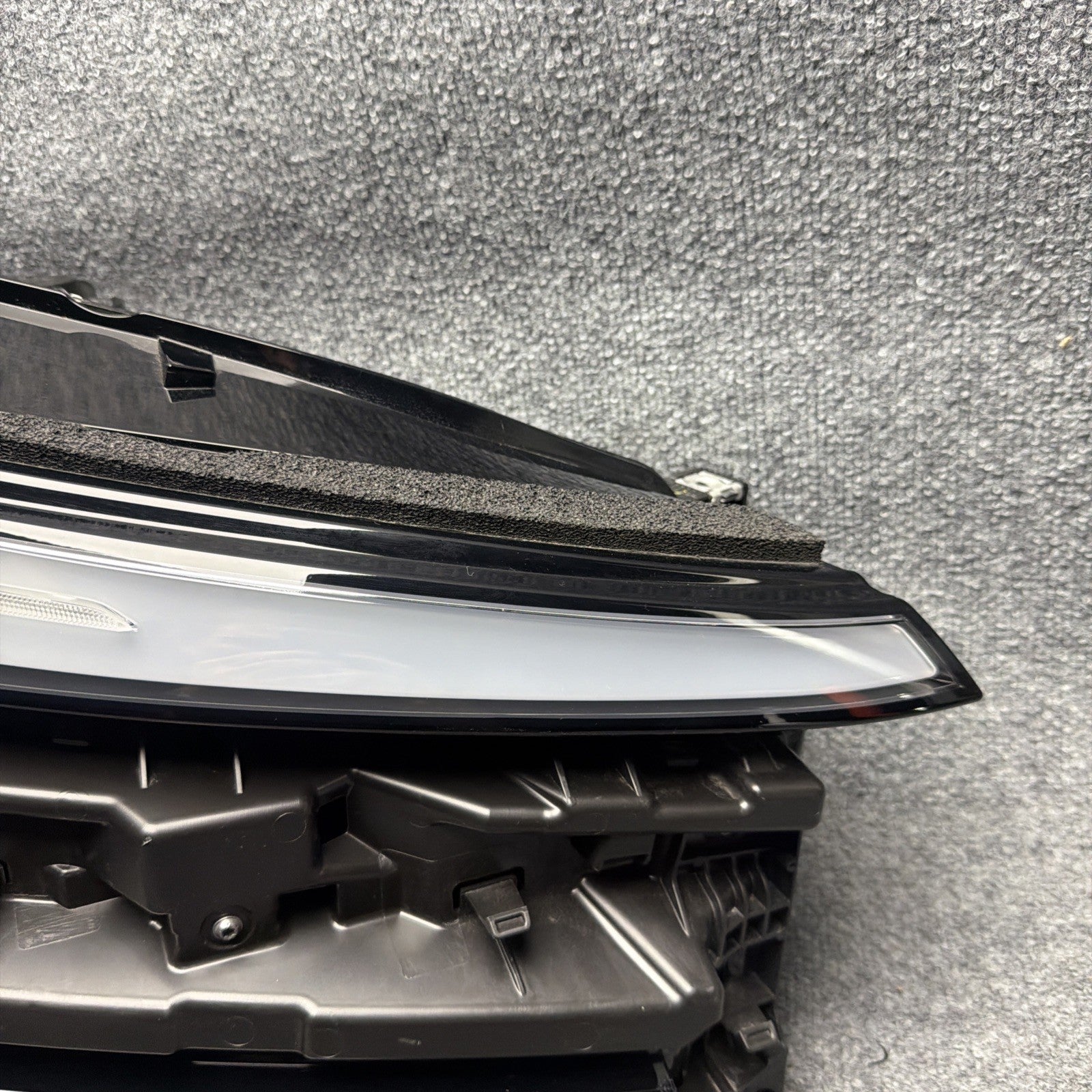 2025-2026 Tesla Model Y Juniper Right Side Headlight 1918348-00-D OEM