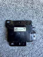 2017 - 2024 TESLA MODEL 3/Y CENTER CONSOLE USB HUB MODULE OEM, 1522264-00-B