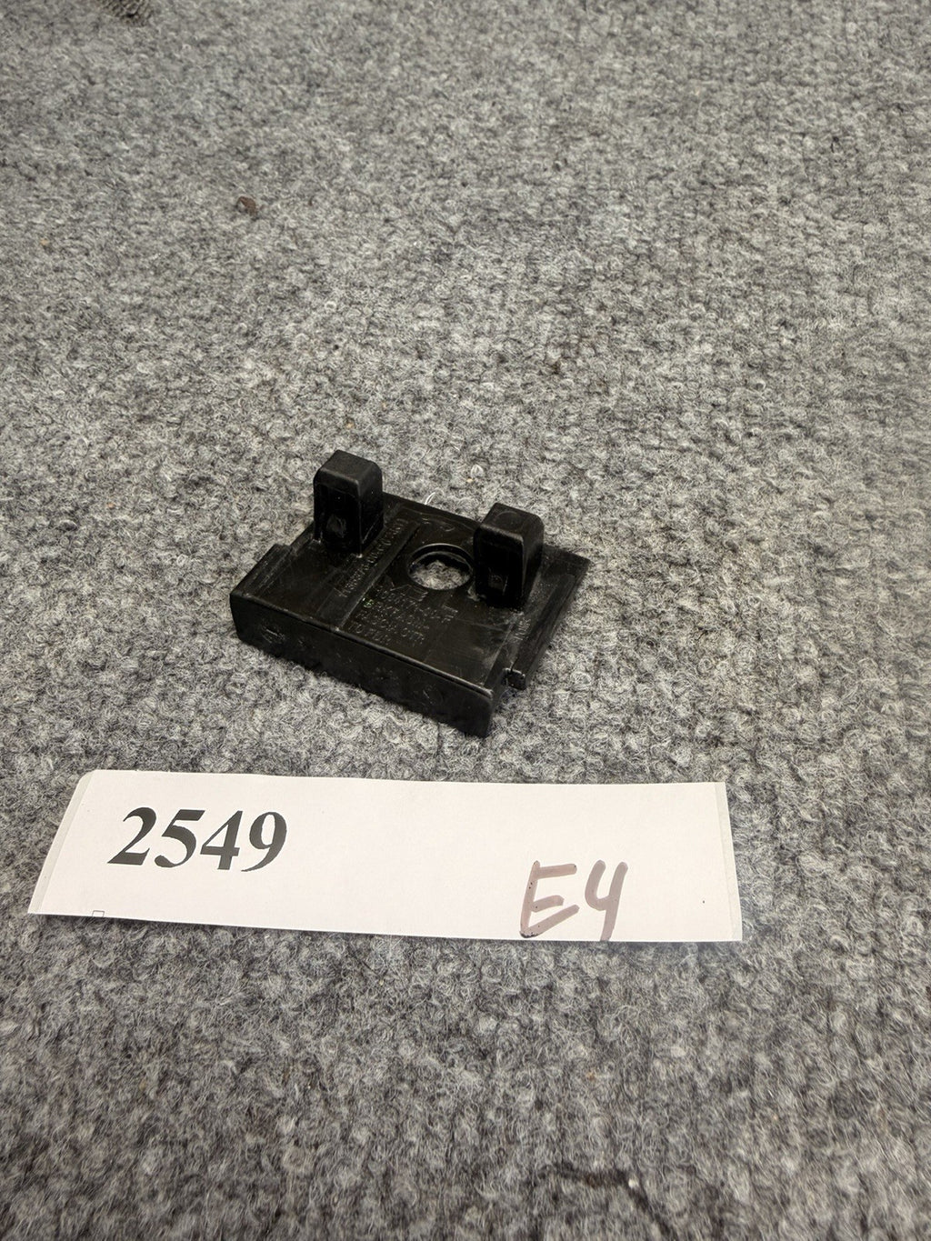 2017-2022 Tesla Model 3 Front Left Bumper Fender Center Bracket 1084171-00-F OEM