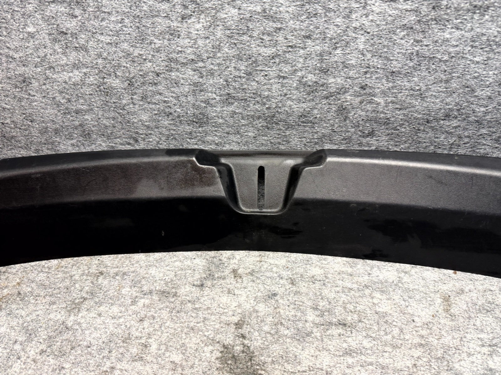 ♦️2017-2023 TESLA MODEL 3 TAILGATE TRUNK LOCK TRIM SCUFF PLATE OEM, 1086315-00-G