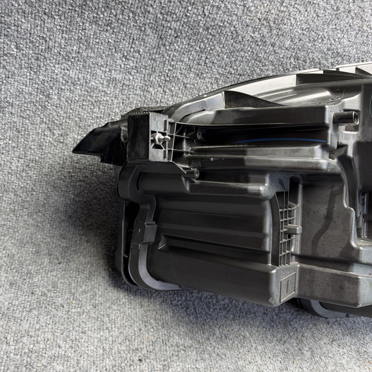 2025-2026 Tesla Model Y Juniper OEM RH Headlight 1918348-00-E