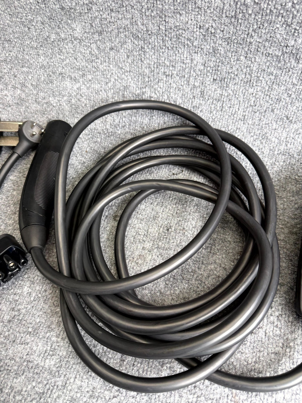 TESLA MODEL S 3 X Y MOBILE CONNECTOR CHARGING CABLE W/ BAG OEM, 1101789-00-M