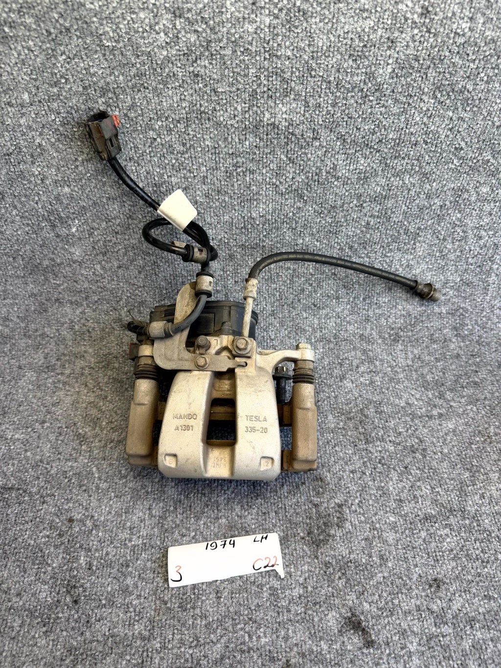2017 – 2023 TESLA MODEL 3 REAR LEFT SIDE BRAKE CALIPER W/ HOSE OEM, 1044623-97-F
