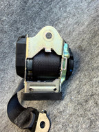 ♦️17-23 TESLA MODEL 3 REAR LEFT OR RIGHT SEAT BELT RETRACTOR OEM, 1081281-01-G