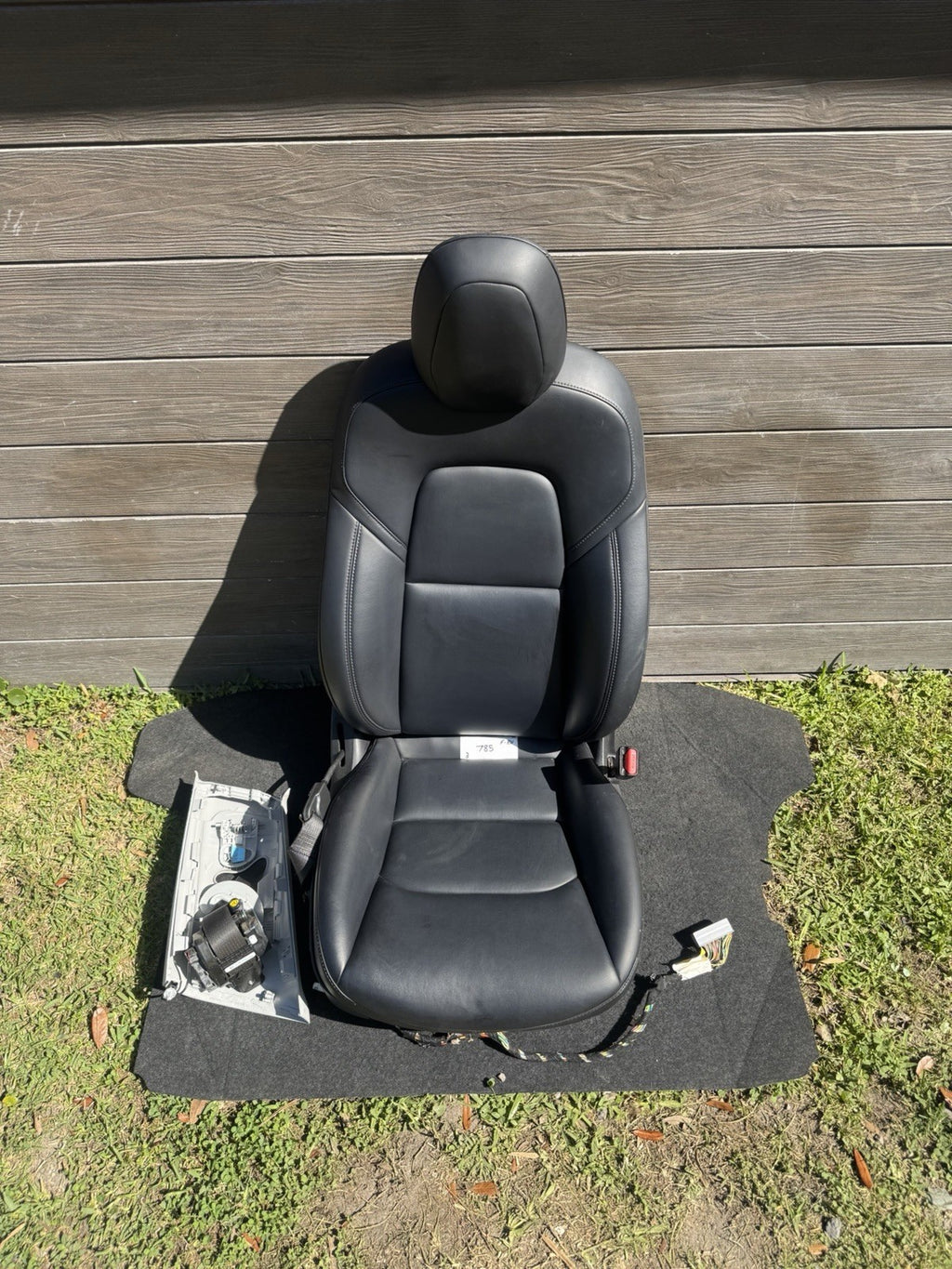 17-20 TESLA MODEL 3-Y Front Passenger Right Side Seat Assembly Black OEM