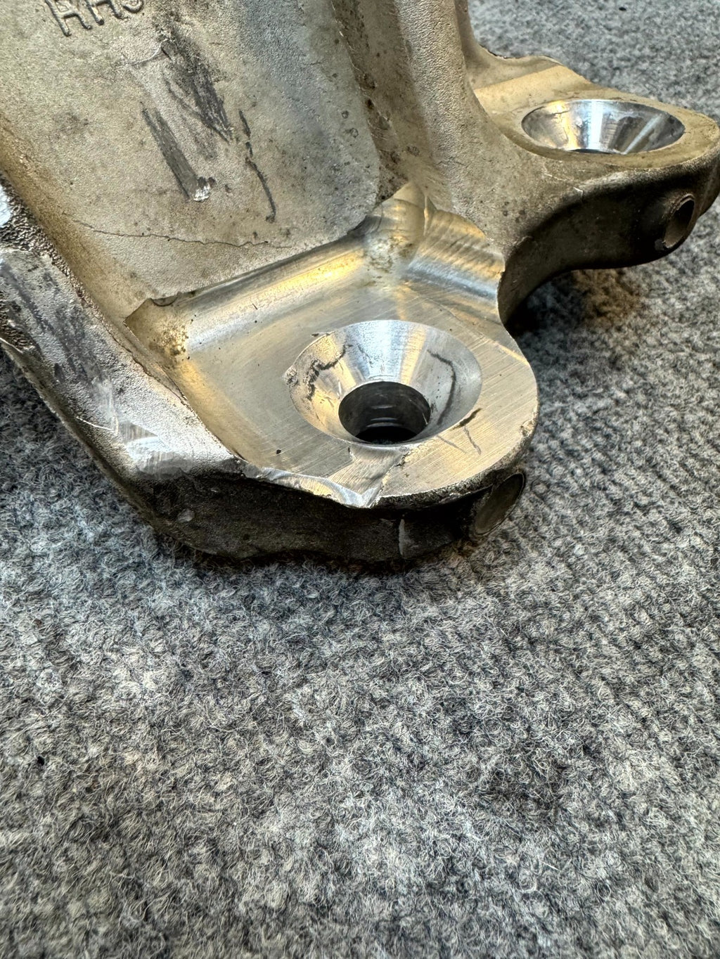 2017 - 2023 TESLA MODEL 3 FRONT RIGHT SIDE SPINDLE KNUCKLE HUB OEM, 1044316-00-E