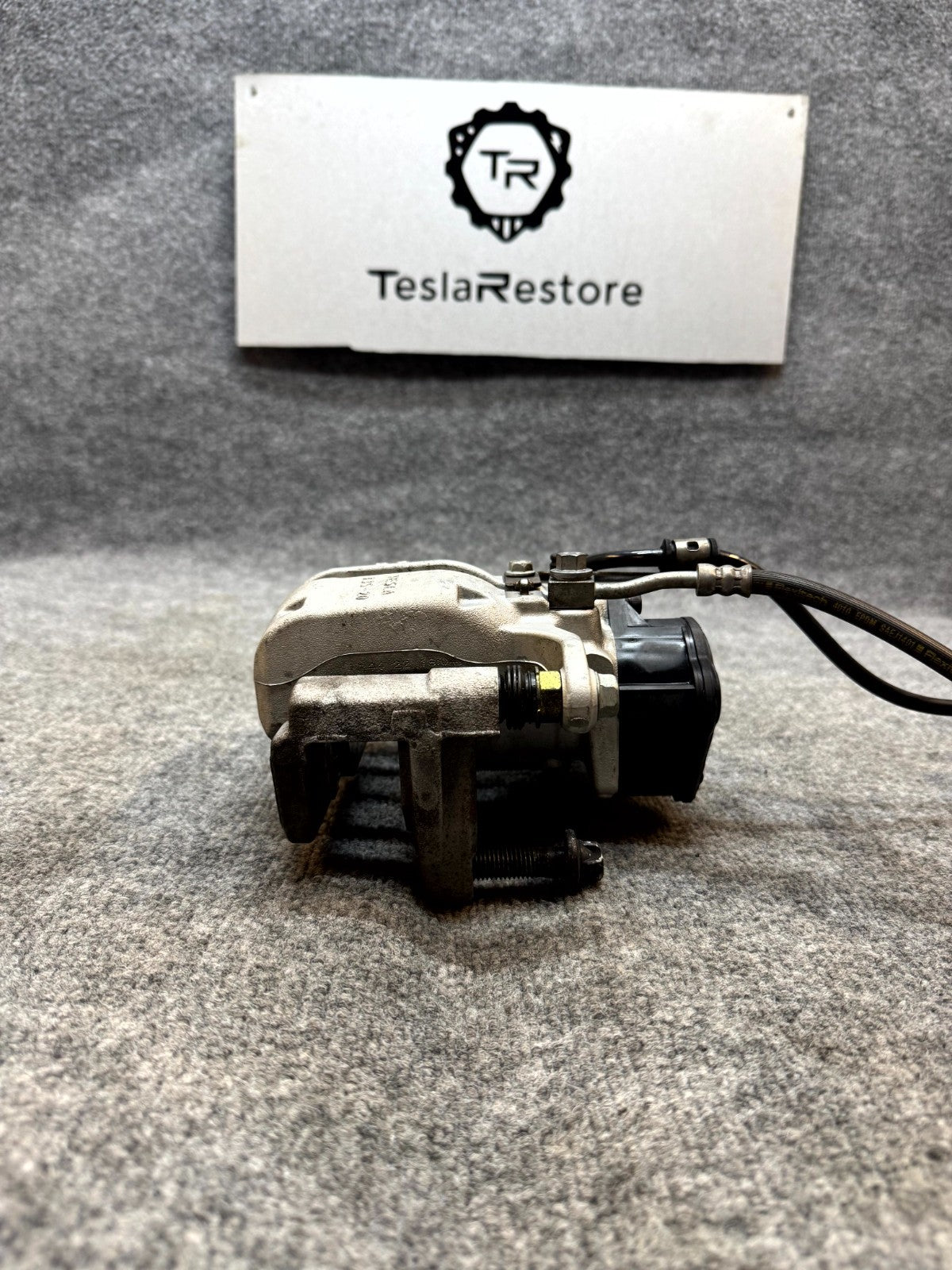 2017 - 2023 TESLA MODEL 3 REAR LEFT SIDE BRAKE CALLIPER W/HOSE OEM 1044623-00-J