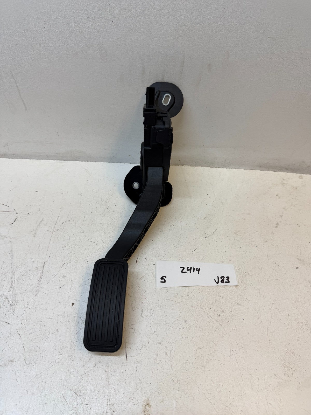 2012-2020 Tesla Model S MS Accelerator Throttle Pedal Assembly BE5C 9F836-AA