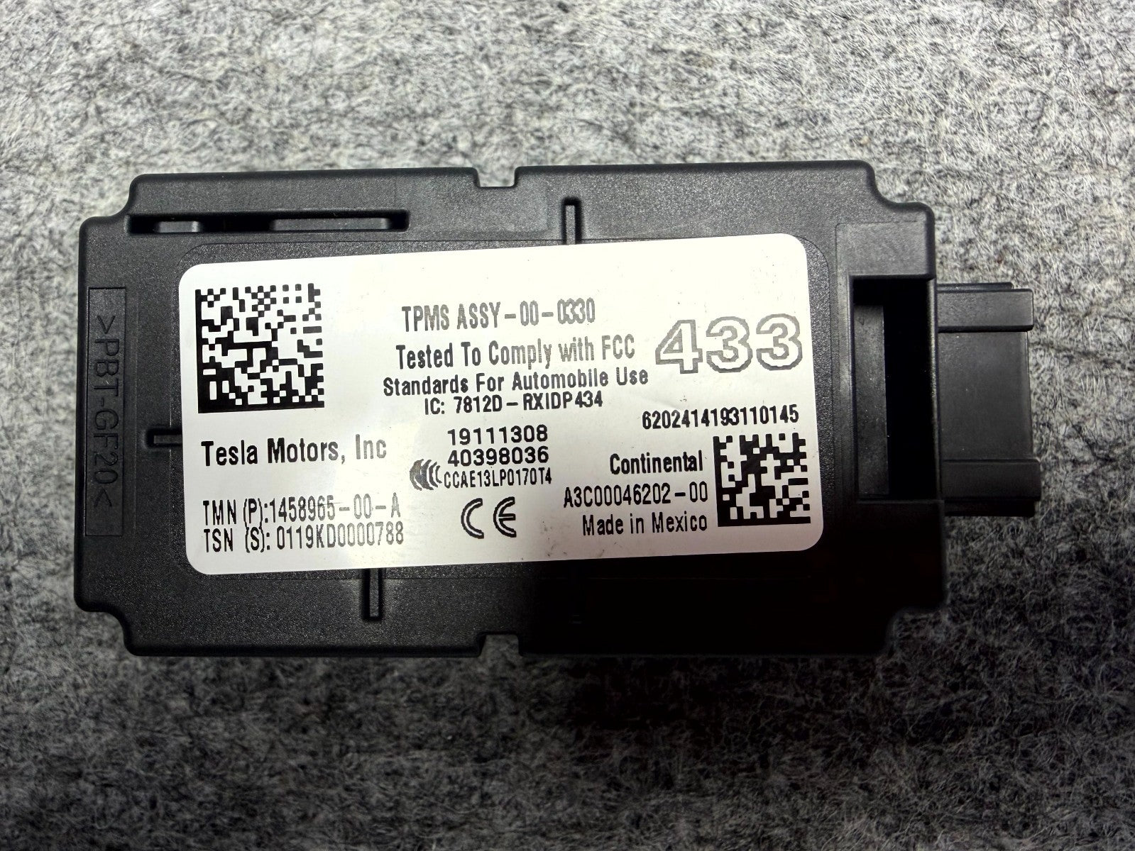 ♦️17-23 TESLA MODEL 3 TIRE PRESSURE MONITORING CONTROL MODULE OEM, 1458965-00-A