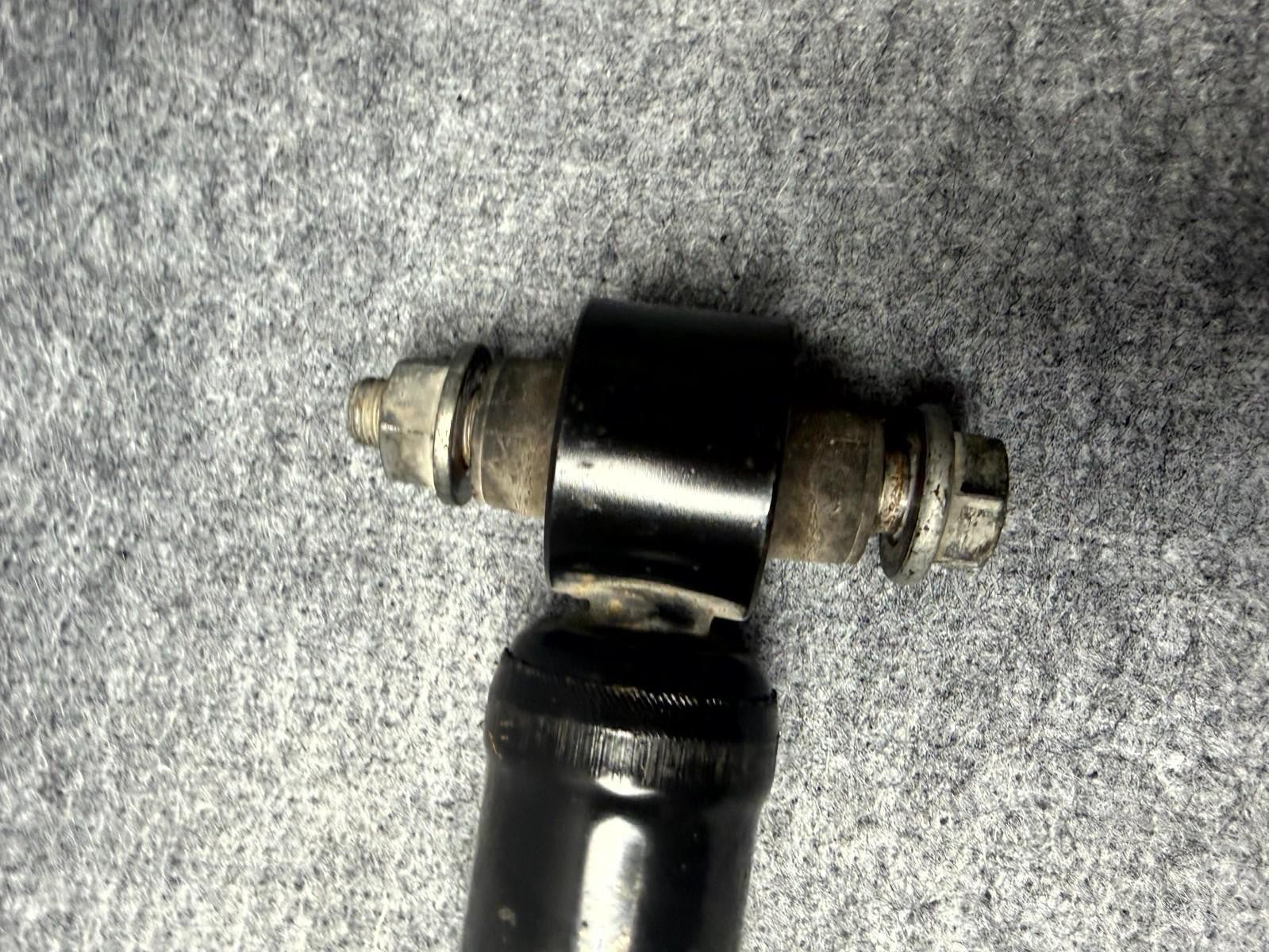 ♦️17-23 TESLA MODEL 3 REAR LEFT OR RIGHT SHOCK STRUT ABSORBER OEM, 1044461-02-E