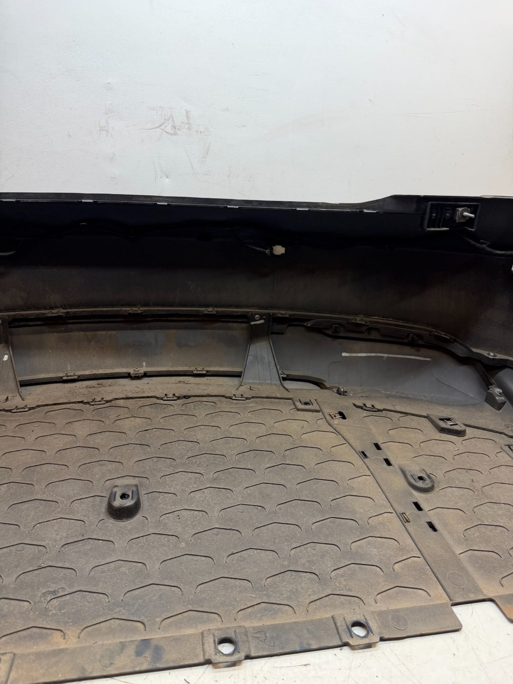 2012 - 2015 TESLA MODEL S REAR BUMPER COVER FASCIA OEM 6008179-00-D
