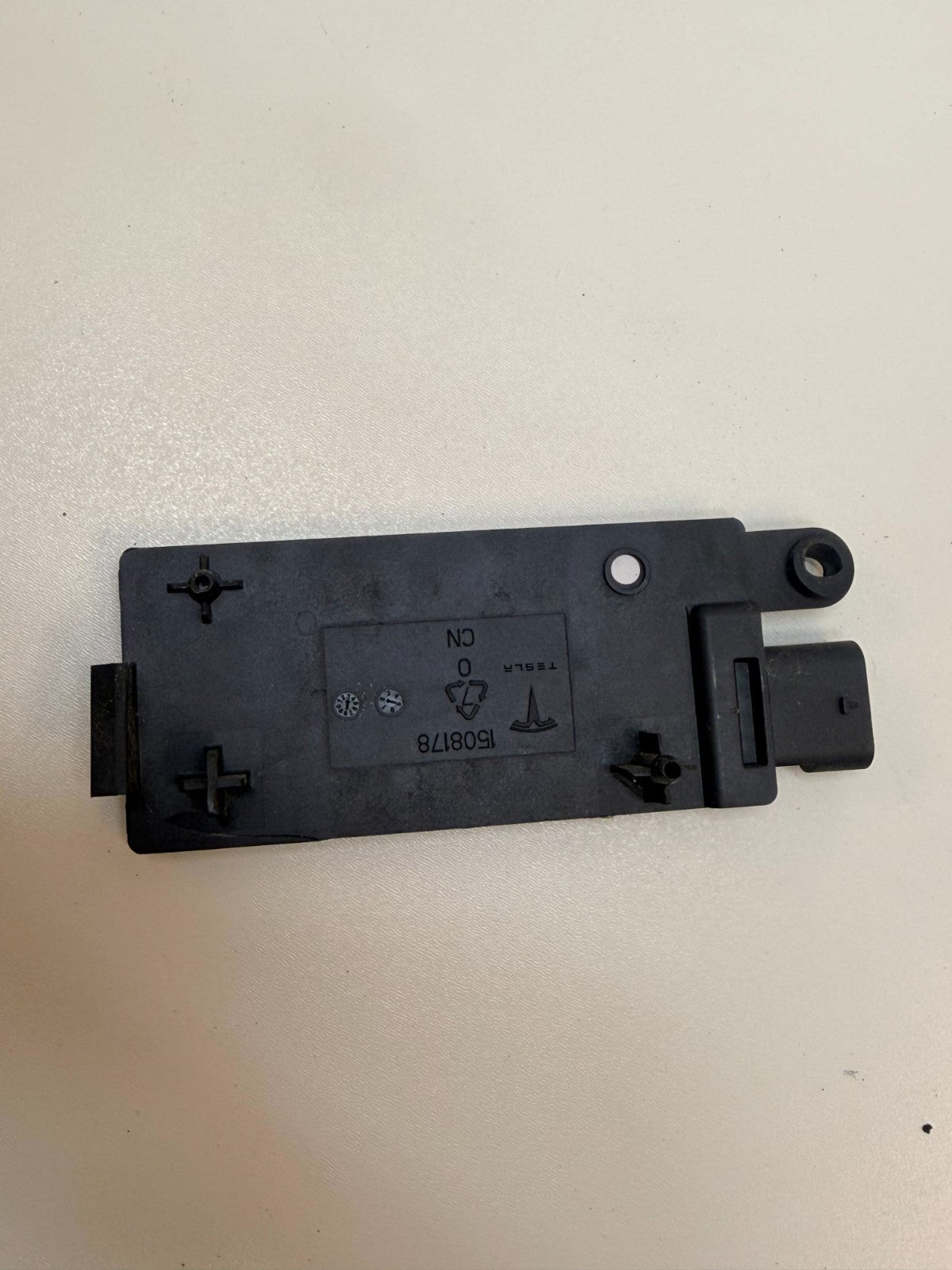2020-2024 Tesla Model Y MY Rear Bluetooth Antenna Module OEM 1508179-00-E