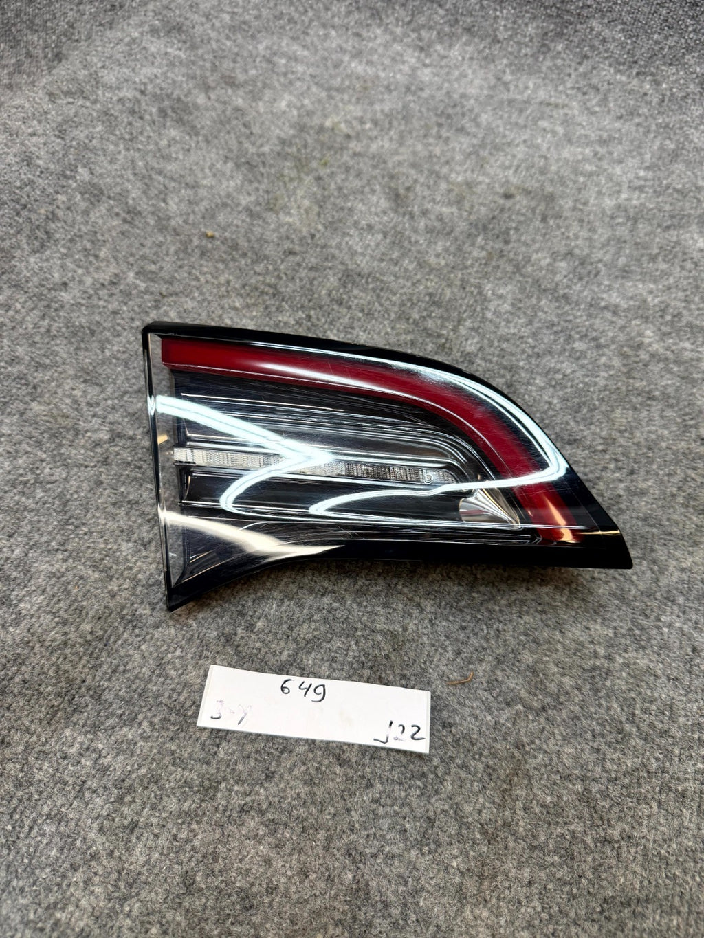 2020-2024 TESLA MODEL Y REAR LEFT SIDE INNER TAIL LIGHT LAMP OEM, 1077401-00-G