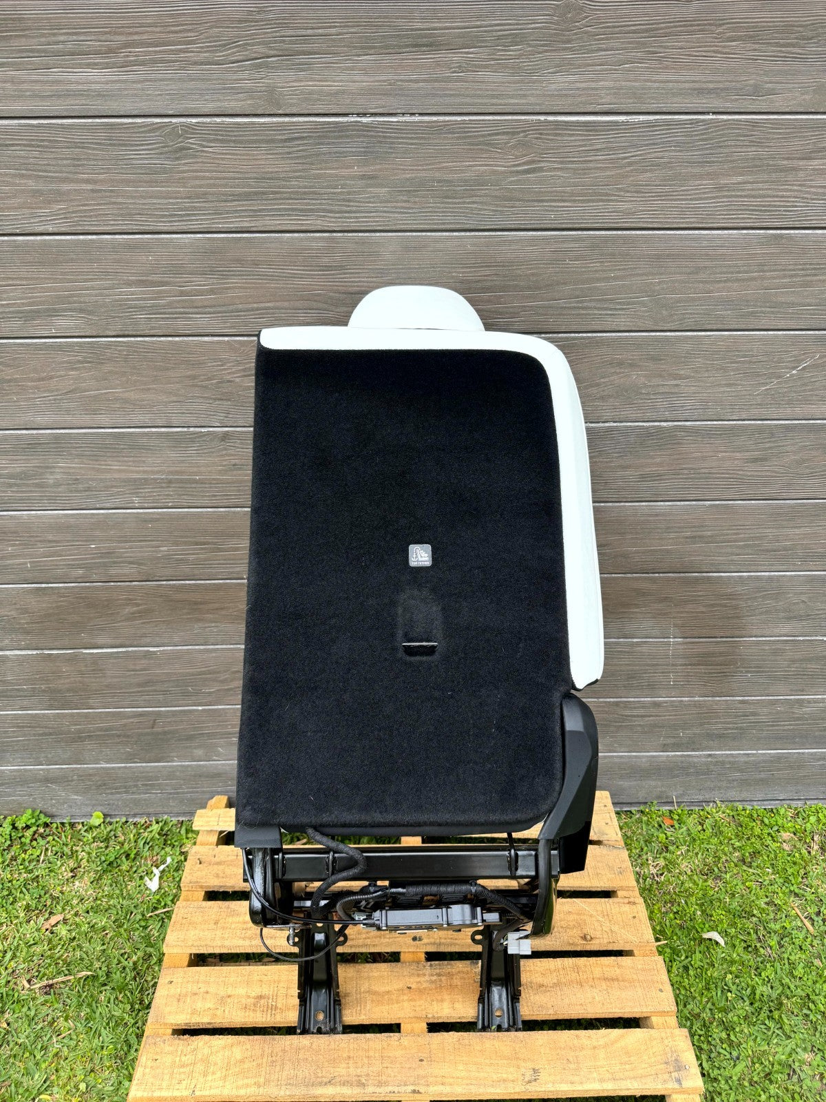 2020-2024 TESLA MODEL Y REAR RIGHT UPPER SEAT CUSHION W/ FRAME OEM, 1494840-91-B