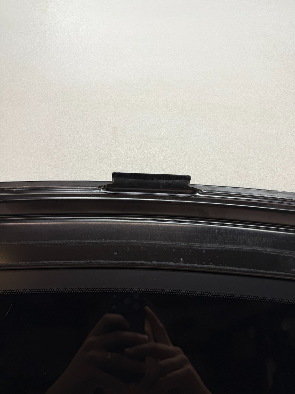 2015-17 Model S Panoramic Roof Moving Sunroof Glass (Front Section) 1077866-00-A