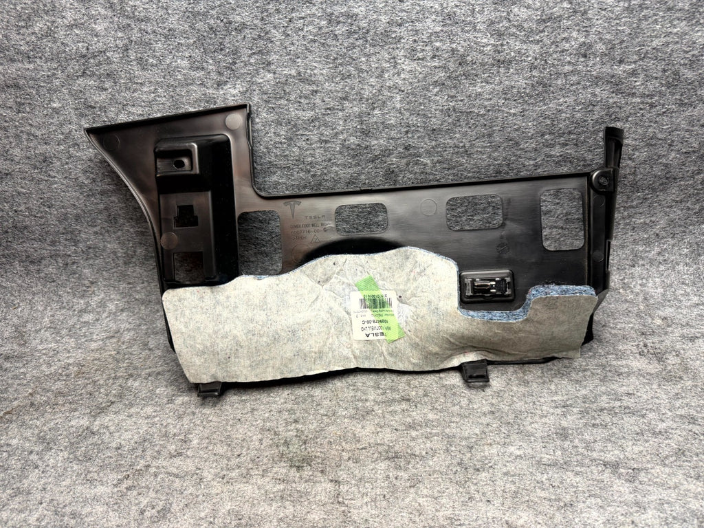 ♦️12-20 TESLA MODEL S RIGHT UNDER DASH DASHBOARD FOOTWELL COVER OEM 1009478-00-C