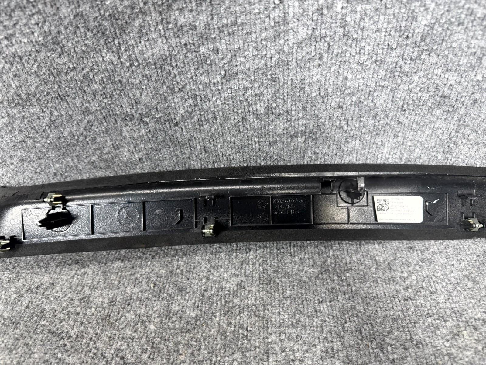 2016-2020 Tesla Model X Front Right Sun Visor Bezel Trim Cover OEM, 1050295-00-A