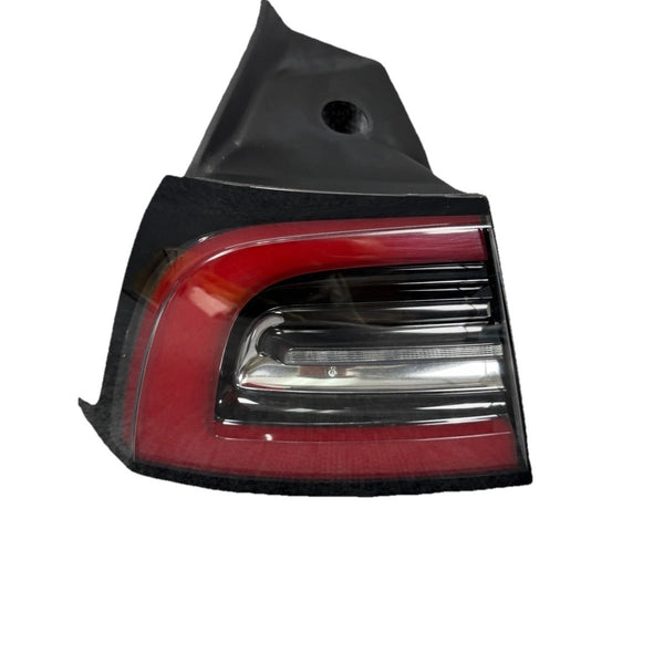 2017 - 2023 TESLA MODEL 3 REAR LEFT DRIVER SIDE OUTER TAIL LIGHT OEM, 1077397