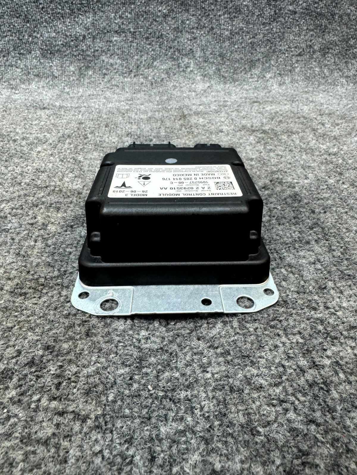 2017-2023 TESLA MODEL 3 SAFETY RESTRAINT COMPUTER CONTROL MODULE OEM, 109575700C