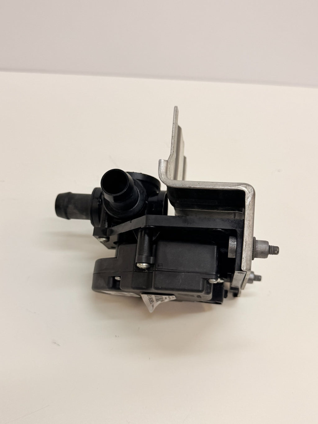 12-20 Tesla Model S Water Pump Cooling System Electric Motor W/ bracket