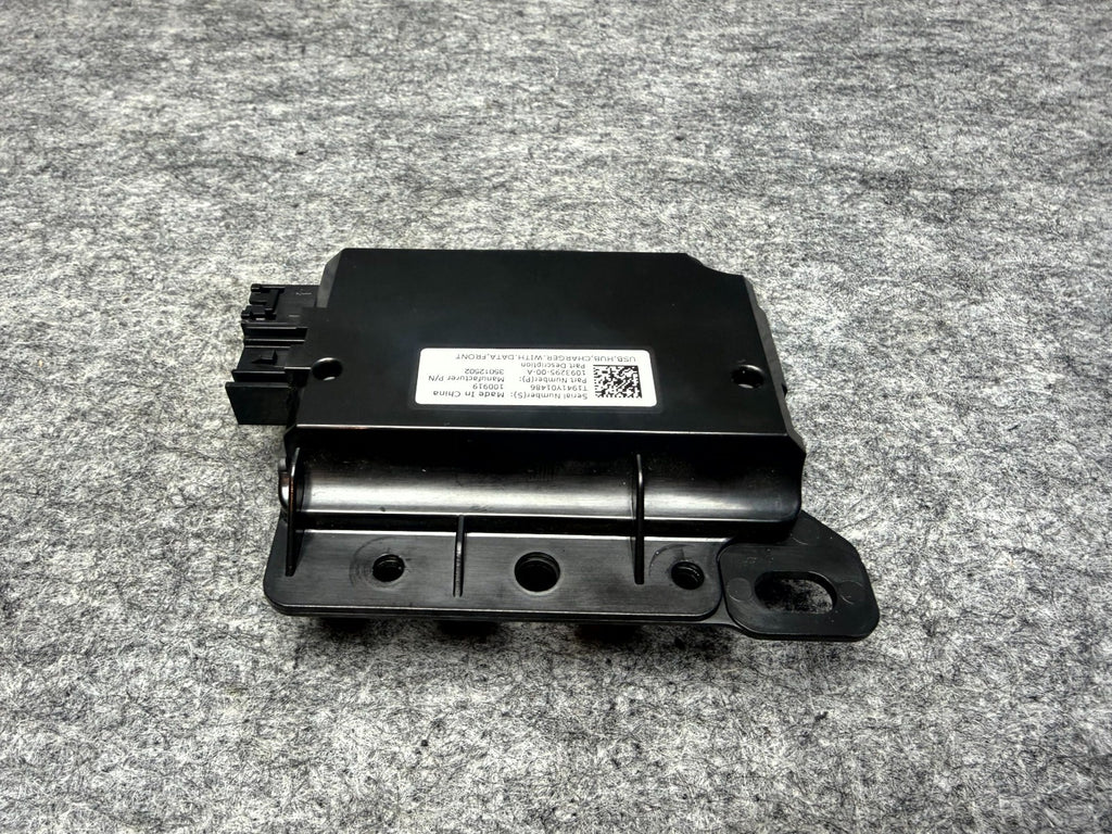 ♦️2017-2023 TESLA MODEL 3 FRONT USB HUB CHARGER CONTROL MODULE OEM, 1093295-00-A