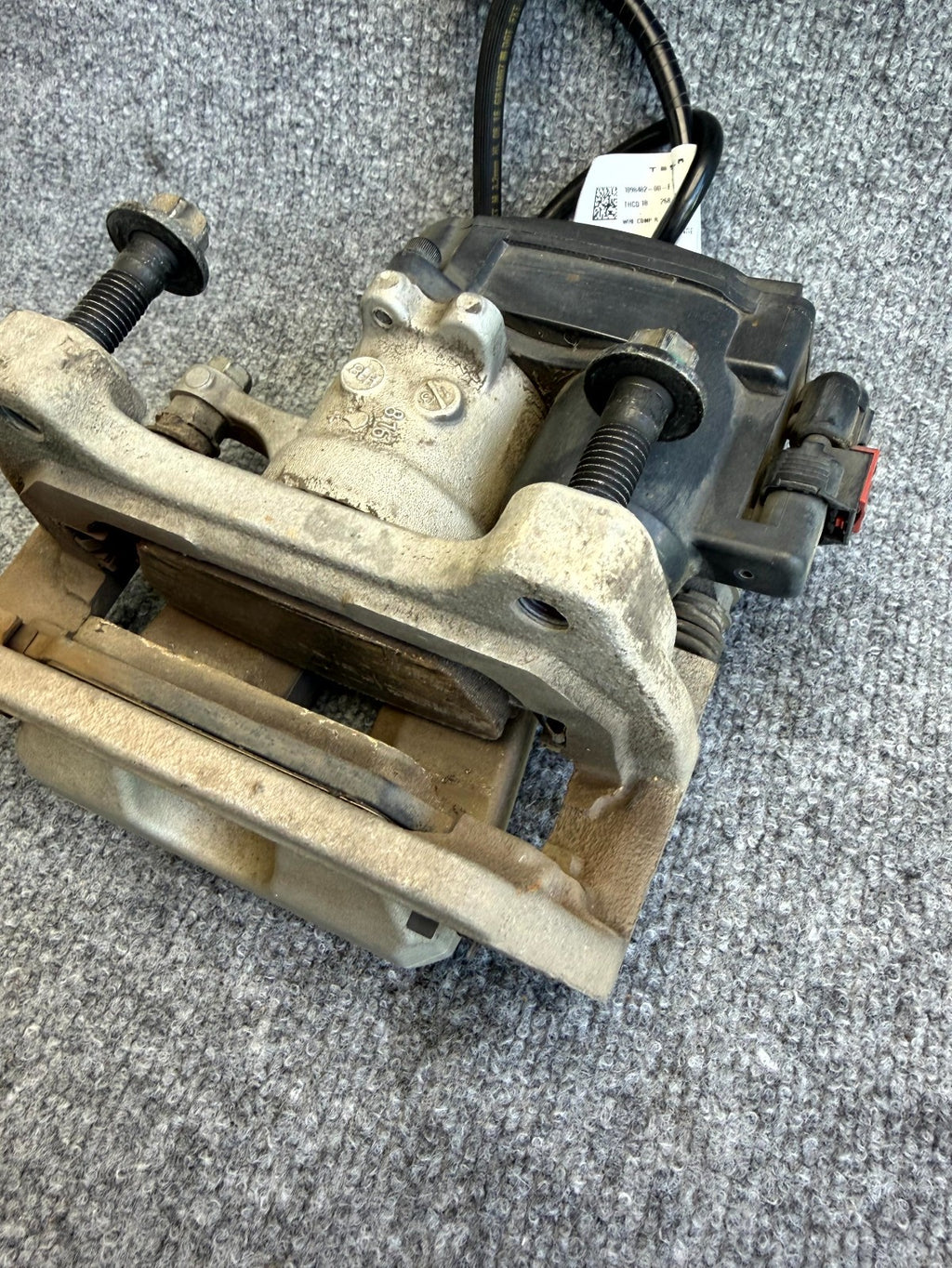 2017 – 2023 TESLA MODEL 3 REAR LEFT SIDE BRAKE CALIPER W/ HOSE OEM, 1044623-97-F