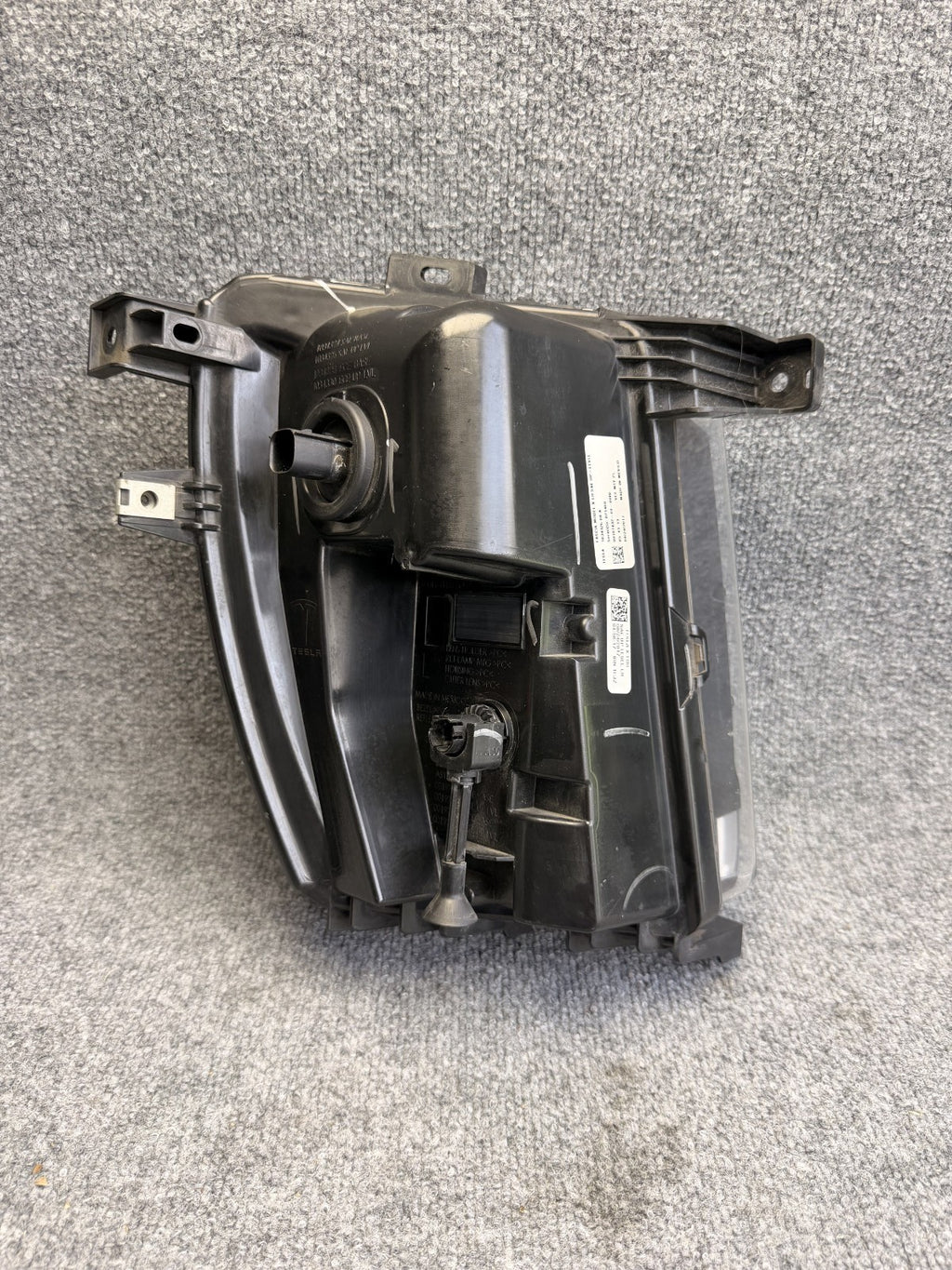 2016-2020 TESLA MODEL X FRONT LEFT DRIVER SIDE BUMPER FOG LIGHT OEM 1034326-00-A