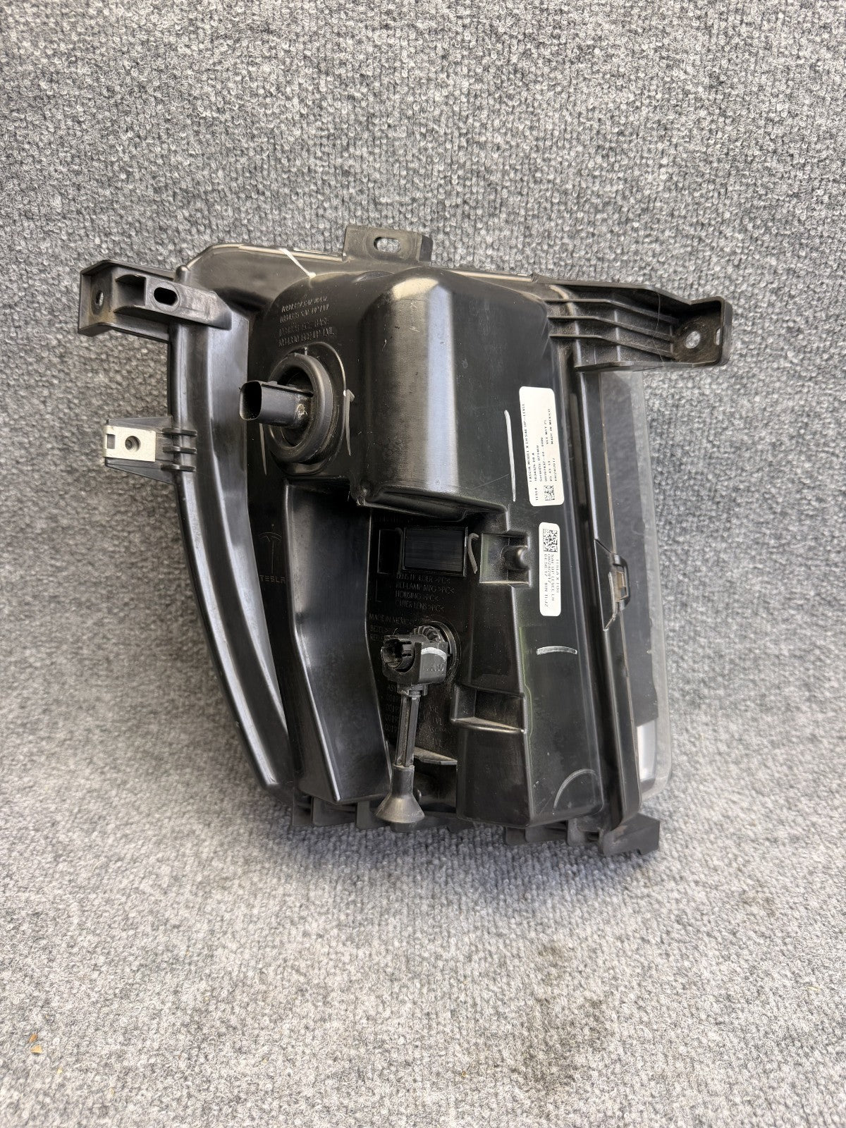 2016-2020 TESLA MODEL X FRONT LEFT DRIVER SIDE BUMPER FOG LIGHT OEM 1034326-00-A