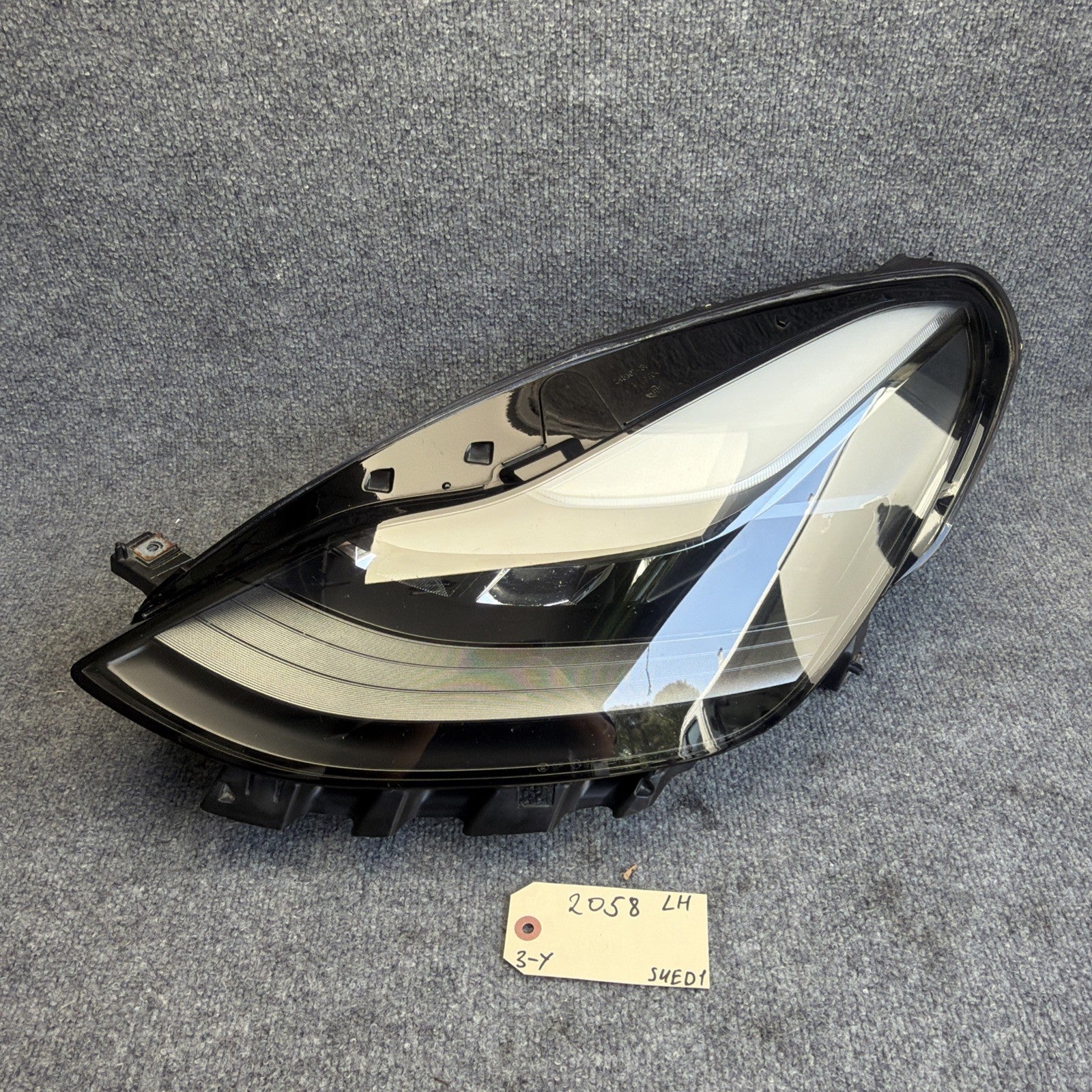 2021-2023 TESLA MODEL 3 Y LEFT HEADLIGHT PROJECTOR MATRIX 2ND GEN 1514952-00-C