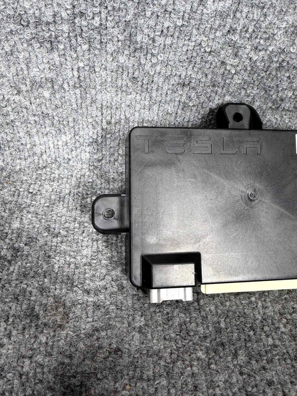 2016-2020 Tesla Model X Rear Left Falcon Door Control Module OEM, 1045490-00-H