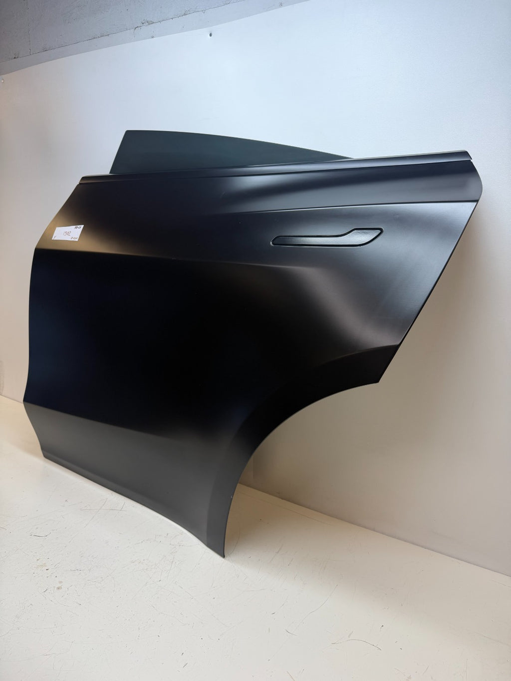 2012-2020 TESLA MODEL Y REAR LEFT DRIVER SIDE COMPLETE DOOR ASSEMBLY W/ GLASS