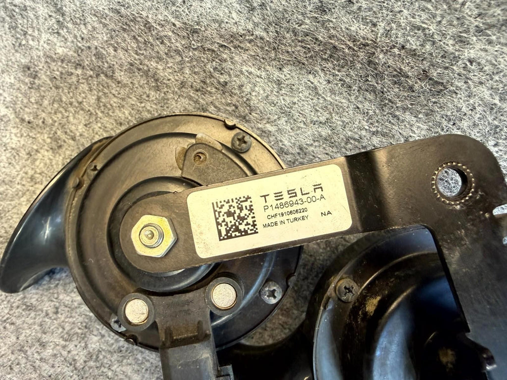 ♦️2012-2020 TESLA MODEL S HIGH & LOW PITCH NOTE TONE HORN SIGNAL OEM, 0020046
