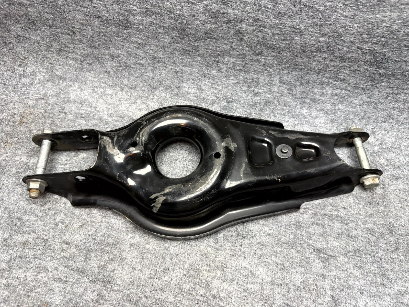 ♦️2017 - 2023 TESLA MODEL 3 REAR LEFT SIDE LOWER CONTROL ARM OEM, 1044451-00-F
