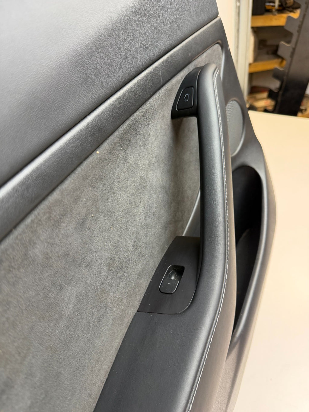 2017-2023 TESLA MODEL 3 REAR LEFT COMLETE DOOR ASSEMBLY
