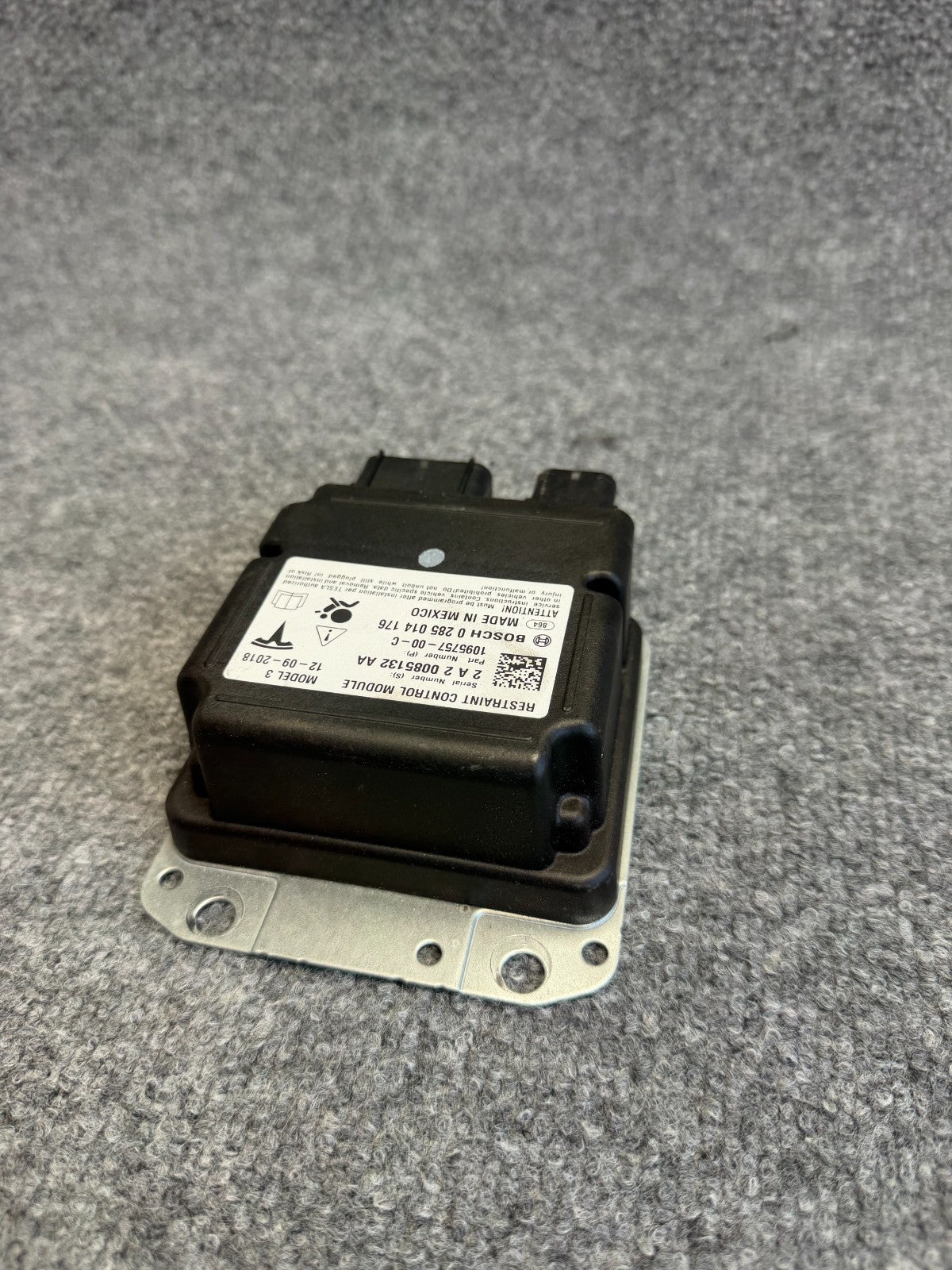2017-2023 TESLA MODEL 3 SAFETY RESTRAINT COMPUTER CONTROL MODULE OEM