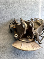 12–16 TESLA MODEL S REAR RIGHT SPINDLE KNUCKLE HUB W/ DUST SHIELD OEM, 600702400