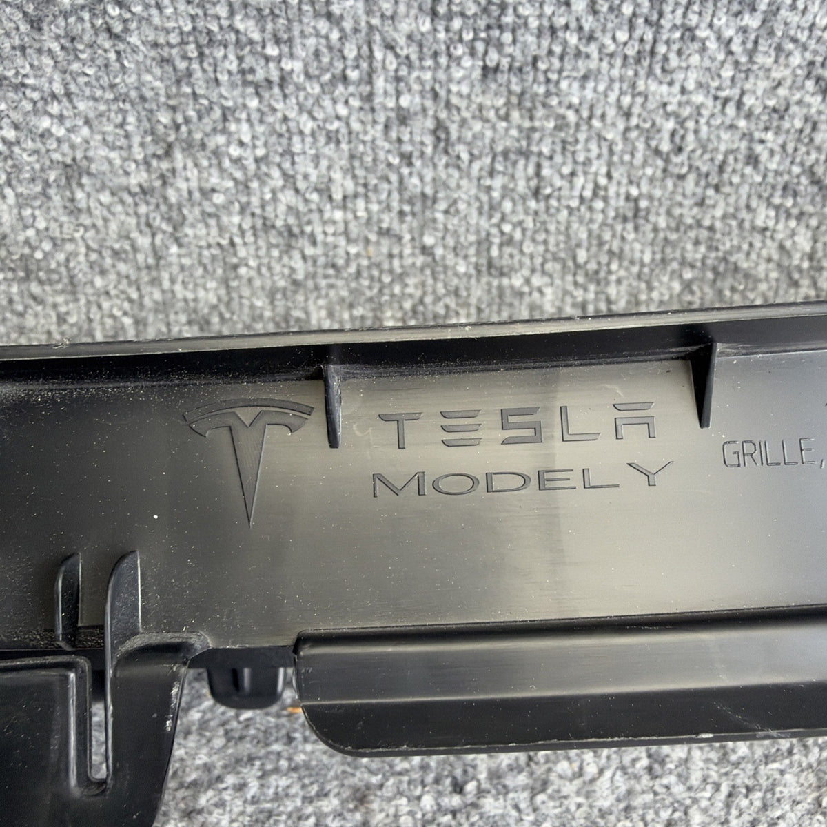 OEM 2020 - 2024 Tesla Model Y Front Lower Bumper Grille Fascia 1493759-00-A