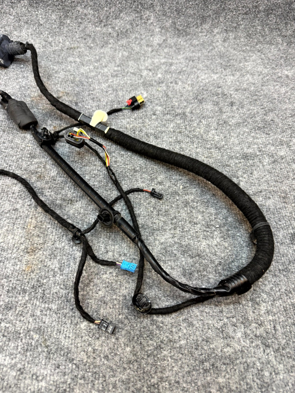 2020-2024 TESLA MODEL Y REAR LEFT SIDE DOOR PANEL WIRING HARNESS OEM, 148905300D